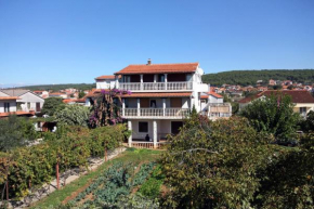 Отель Apartments with a parking space Bibinje, Zadar - 5732  Бибинье